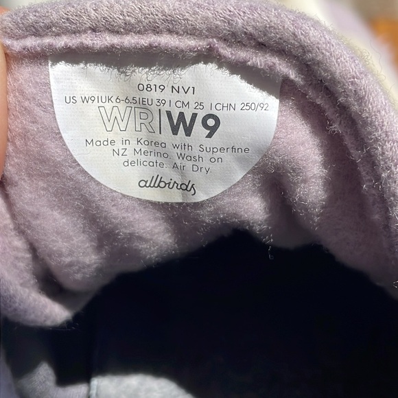 Allbirds Women's Wool Runners Lilac Size 9 - Picture 9 of 9